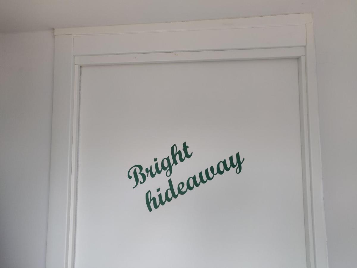 Apartament A Bright Hideaway *