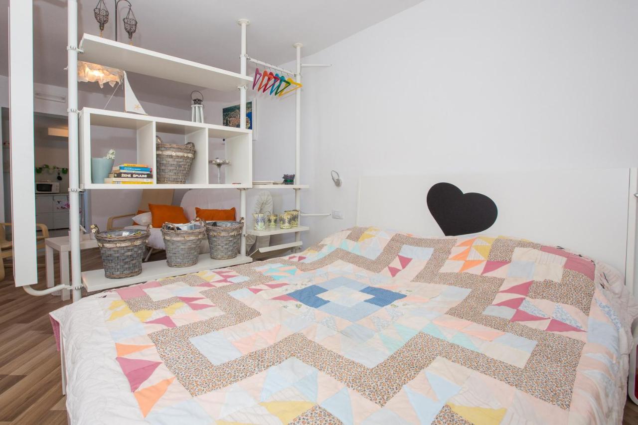 A Bright Hideaway Apartament